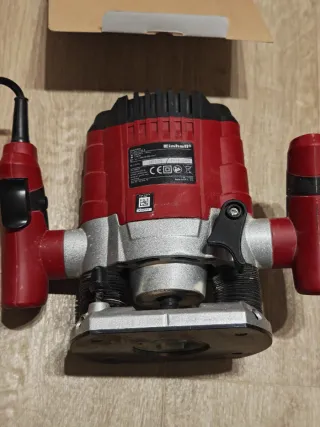 Fresadora Einhell TC-RO 1155 E