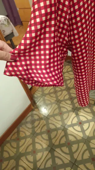 Blusa Mango cuadros roja manga acampanada Talla M