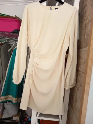 Vestido beige drapeado