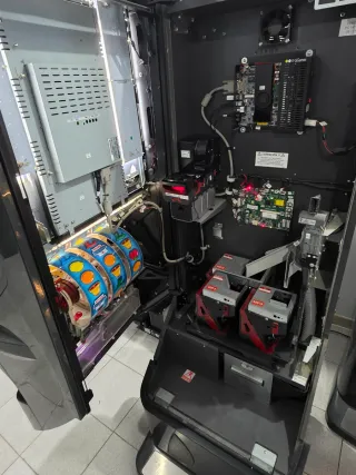 //CHIRINGUITO 3000 SALON\\