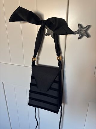 Bolso de fiesta negro con rayas de terciopelo