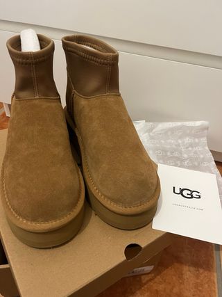 Botas UGG camel con borrego