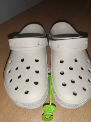 Crocs Classic Platform Clog Beige Talla 37