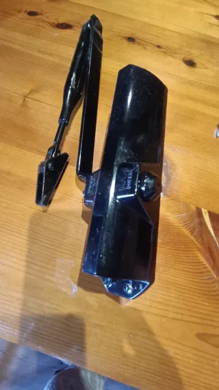 Cerradura Hidráulica Negra