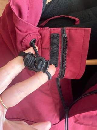 Carhartt granate cortavientos