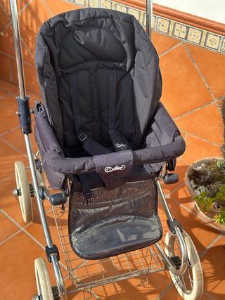 Carrito bebé Arrúe tiene también el capazo