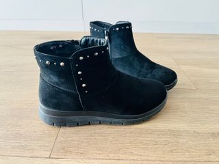 Botines negros tachuelas talla 36