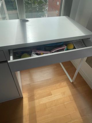 Escritorio infantil IKEA