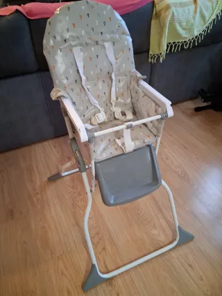 Trona de bebé plegable