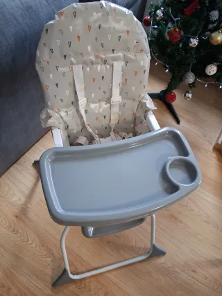 Trona de bebé plegable