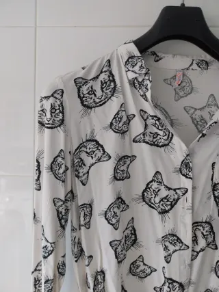 Camisa gatitos blanca y negra Talla M