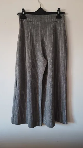 Pantaloni Bershka 7/8 grigi a righe