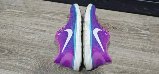 Zapatillas Nike Moradas y Azules