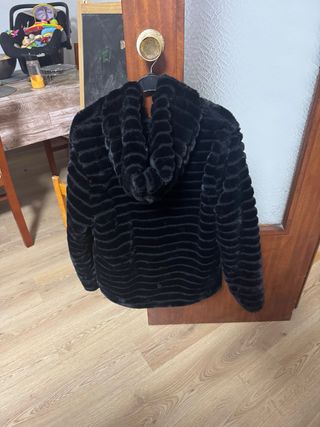 Chaqueta de pelo negra talla L