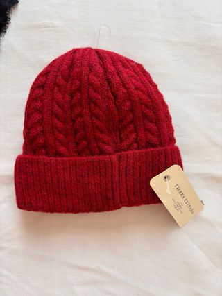Gorro de lana Tierra Extrana rojo