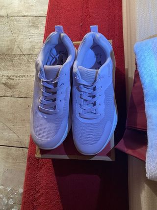 Zapatillas deportivas moradas