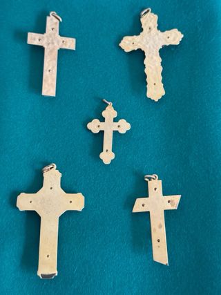 Lote 5 Cruces Imitación Nácar Dorado