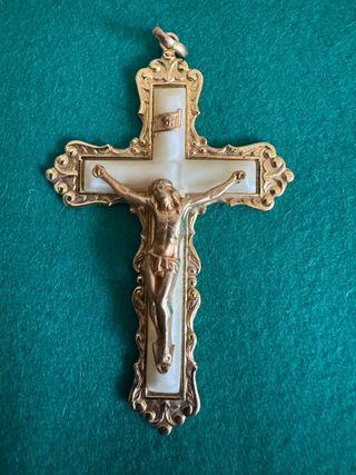 Lote 5 Cruces Imitación Nácar Dorado