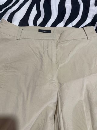 Pantalón de pinzas ancho beige y chaqueta