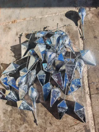 Lote 55 plomos pesca surfcasting