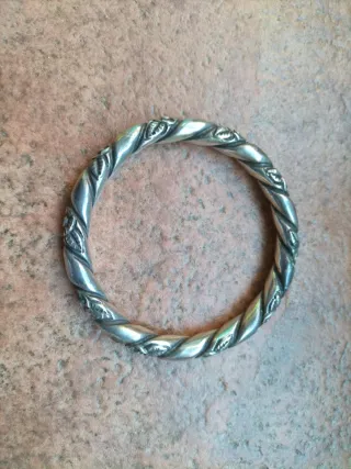 Pulsera de plata trenzada con diseño