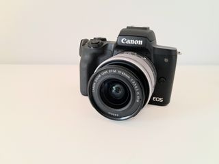 Cámara Canon EOS M50 en excelente estado