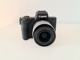 Cámara Canon EOS M50 en excelente estado