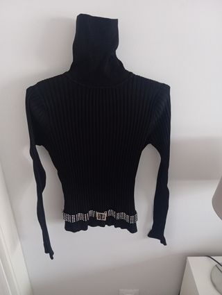 Jersey cuello cisne negro adornos