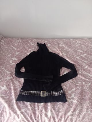 Jersey cuello cisne negro adornos