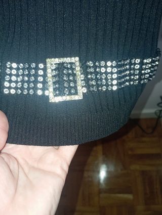 Jersey cuello cisne negro adornos