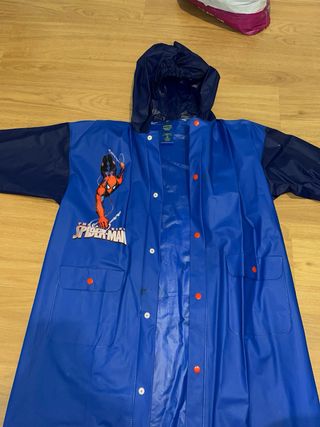 Chubasquero Spiderman Azul para niños.