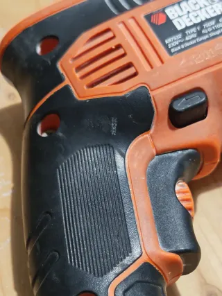 Taladro Percutor Black & Decker 750W