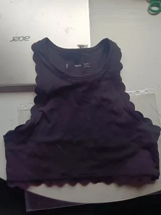 Top MNG Negro con volantes