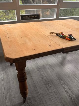 Preciosa Mesa Inglesa Victoriana 1860-70 Antigua