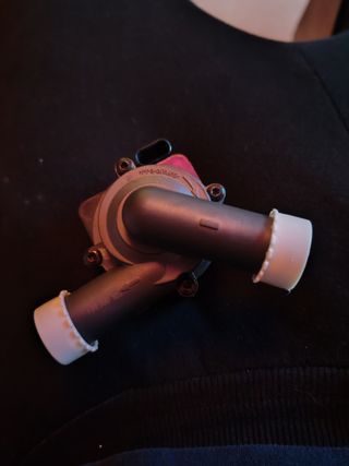 Bomba de agua adicional Mazda S552-15710