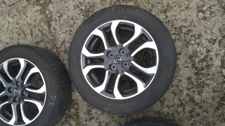 Llantas Mazda 2