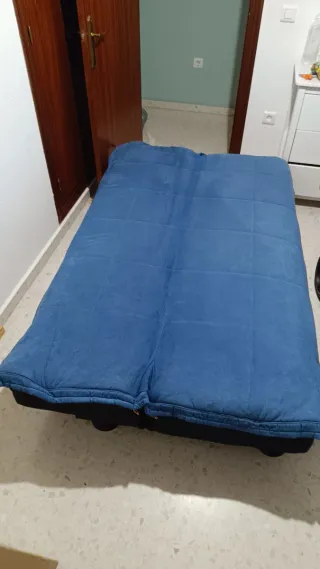 Sofá cama azul de tela