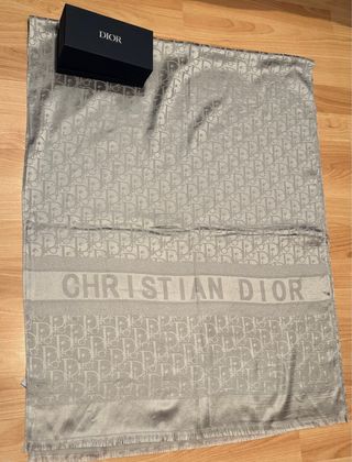 Bufanda Dior Gris y Plateada