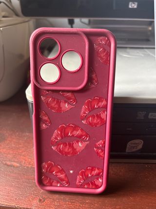 Funda móvil labios rojos