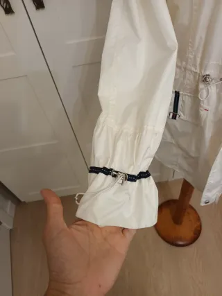 Chaqueta impermeable mujer blanca