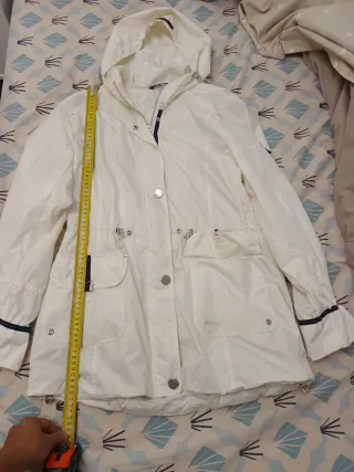 Chaqueta impermeable mujer blanca