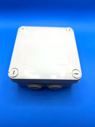 Caja Eléctrica Superficie 100x100 IP55 Legrand