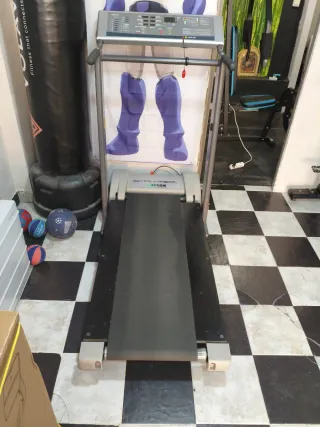 Cinta de Correr BH Explorer Profesional