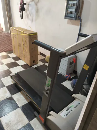 Cinta de Correr BH Explorer Profesional