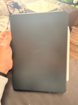 iPad Pro 11 Plata 256 Gb incluye lápiz y teclado