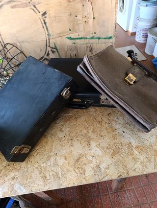 Maletas antiguas negras y marrones todas por 10 e