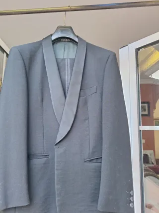 Esmoquin negro. Emidio Tucci