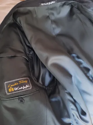 Esmoquin negro. Emidio Tucci