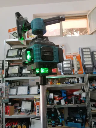 Livella laser 16 linee autolivellante