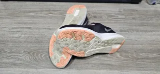 Zapatillas Nike Moradas y Blancas